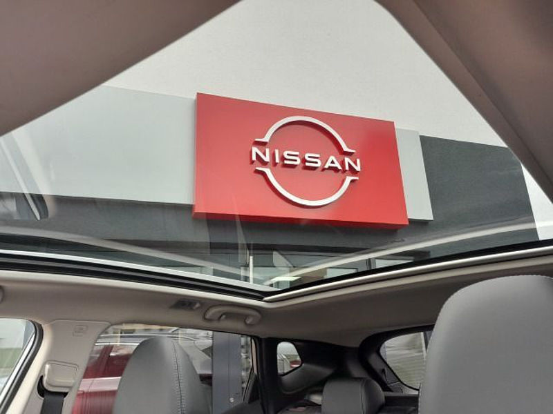 Nissan Qashqai Akari°AUT°LEDER°360°KAM°NAVI°PANORAM°AHK